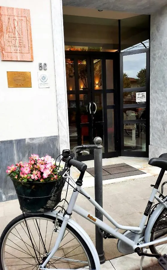 Art Hotel Pietrasanta 3*,