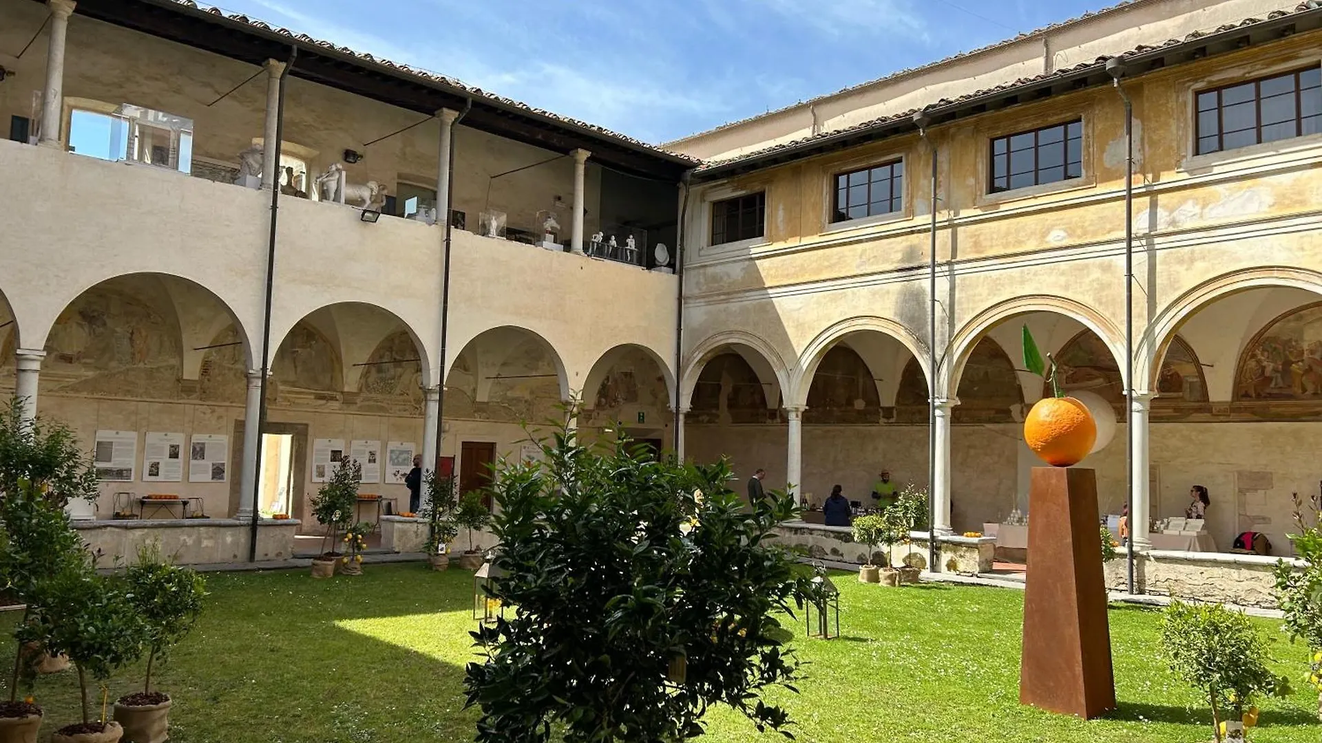 Art Hotel פיאטרה סנטה