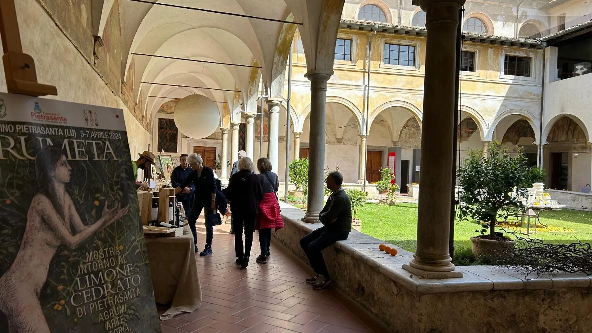 Art Hotel Pietrasanta 3*,