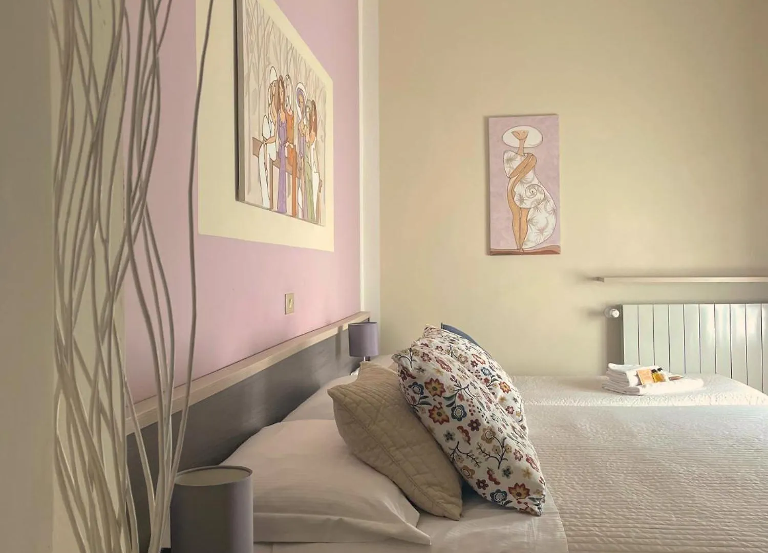 Art Hotel Pietrasanta 3*,